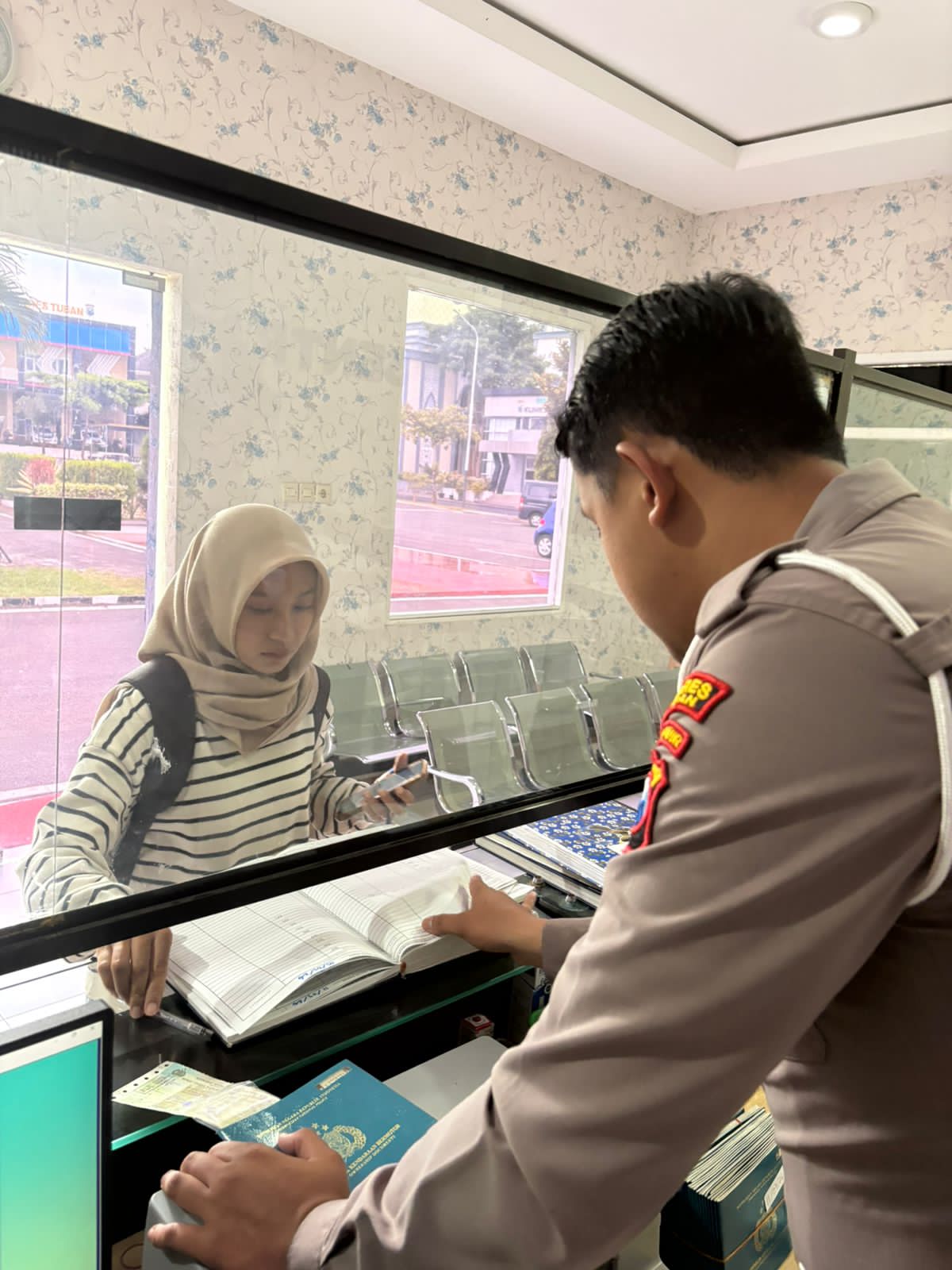 Polantas Tuban Menyapa Hadir di Tengah Warga, Urus SIM, STNK, BPKB Kini Lebih Dekat