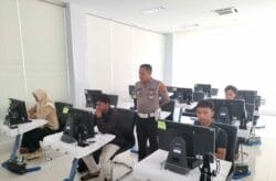 Warga Tuban Antre Pagi-Pagi, Program Polantas Tuban Menyapa Permudah Urus SIM STNK BPKB