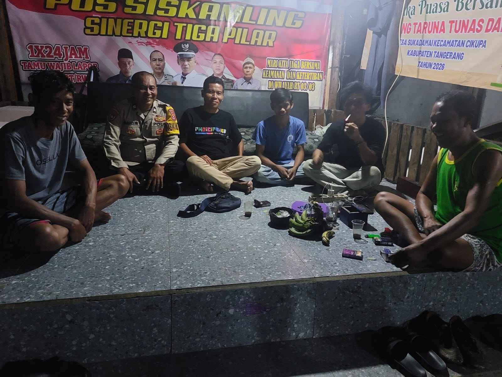 Bhabinkamtibmas Desa Sukadamai Aktif Sambangi Pos Ronda Warga