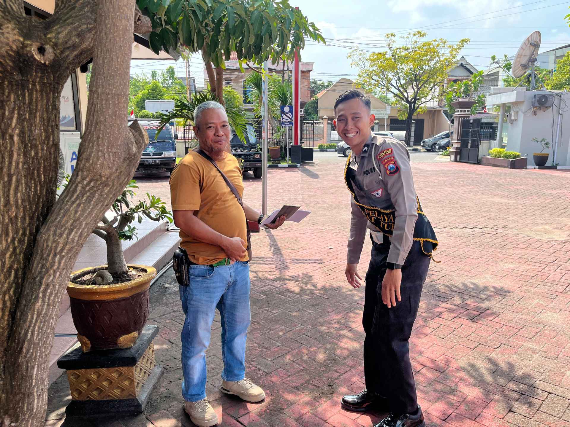 Program Polantas Tuban Menyapa Bikin Warga Lega, Urus SIM STNK BPKB Kini Lebih Mudah
