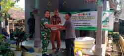 Dukung Program TMMD Ke-128, Dinas Perikanan Kabupaten Probolinggo Salurkan 1.000 Bibit Ikan Lele di Desa Brabe