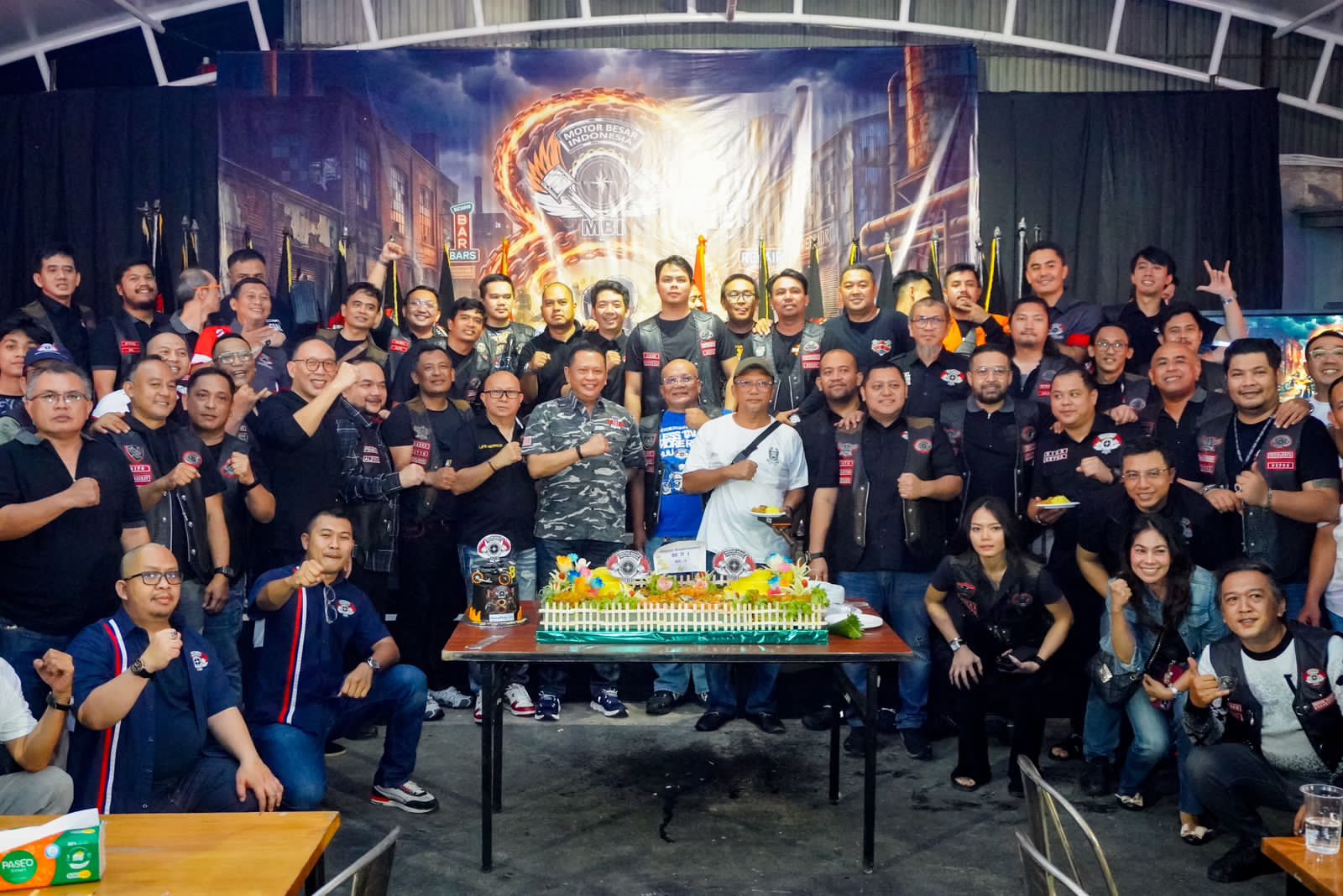 Hadiri HUT ke-8 Motor Besar Indonesia (MBI), Bamsoet Tekankan Peran Kebangsaan Komunitas Otomotif
