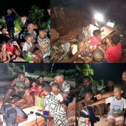 Malam Minggu, Satgas TMMD Ke-128 Kodim 1801/Manokwari Nonton Bersama Anak-Anak Kampung Tanah Rubuh
