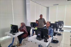 Cerita Warga Tuban yang Kini Tak Bingung Lagi Urus SIM dan STNK