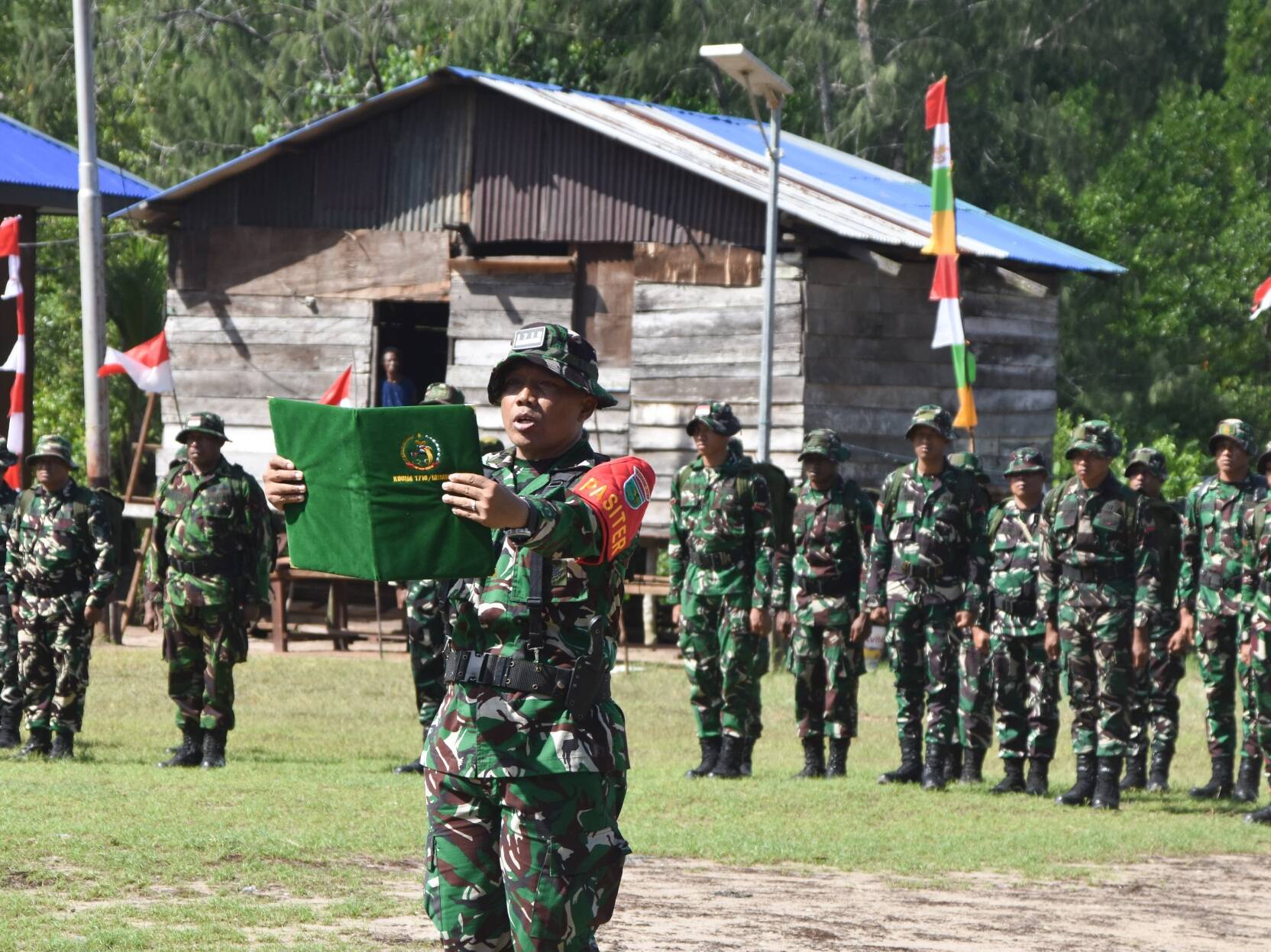 Pangdam XVII/Cenderawasih Resmi Tutup TMMD Ke-128 Kodim 1710/Mimika di Kampung Keakwa
