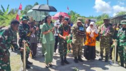 Pangdam XVIII/Kasuari Resmikan Jalan Hasil Program TMMD ke-128 di Kampung Tanah Rubuh Pangdam XVIII/Kasuari Resmikan Jalan Hasil Program TMMD ke-128 di Kampung Tanah Rubuh