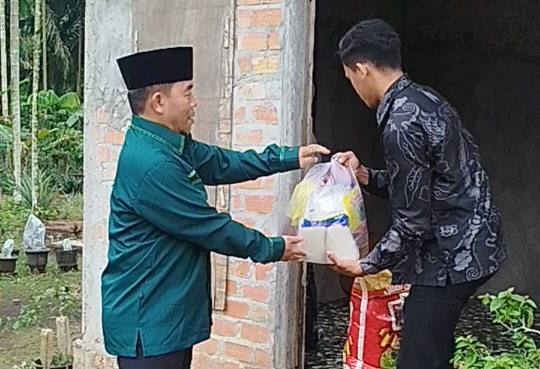 LDII, Persinas ASAD, dan Senkom Mitra Polri Bersinergi Berbagi Sembako untuk Warga Tanjab Timur LDII, Persinas ASAD, dan Senkom Mitra Polri Bersinergi Berbagi Sembako untuk Warga Tanjab Timur