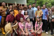 Dialog dengan Petani Budidaya Rumput Laut Rote Ndao, Wapres Tekankan Modernisasi dan Hilirisasi