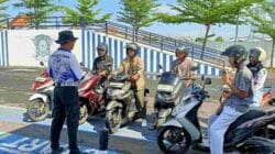 Pagi di Tuban Mendadak Ramai, Polantas Tuban Dikerubungi Tanya SIM