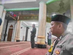 Bhabinkamtibmas Polsek Cikupa Gelar Subuh Keliling Bersama Warga Desa Bojong Bhabinkamtibmas Polsek Cikupa Gelar Subuh Keliling Bersama Warga Desa Bojong