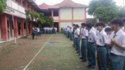IPTU Mahdi Berikan Edukasi Kamtibmas saat Upacara Bendera di SMA-SMK Wipama IPTU Mahdi Berikan Edukasi Kamtibmas saat Upacara Bendera di SMA-SMK Wipama