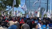 Ratusan Buruh SPAI-FSPMI Gelar Aksi di Depan Indomaret Tower, Tolak Penghapusan Upah Lembur