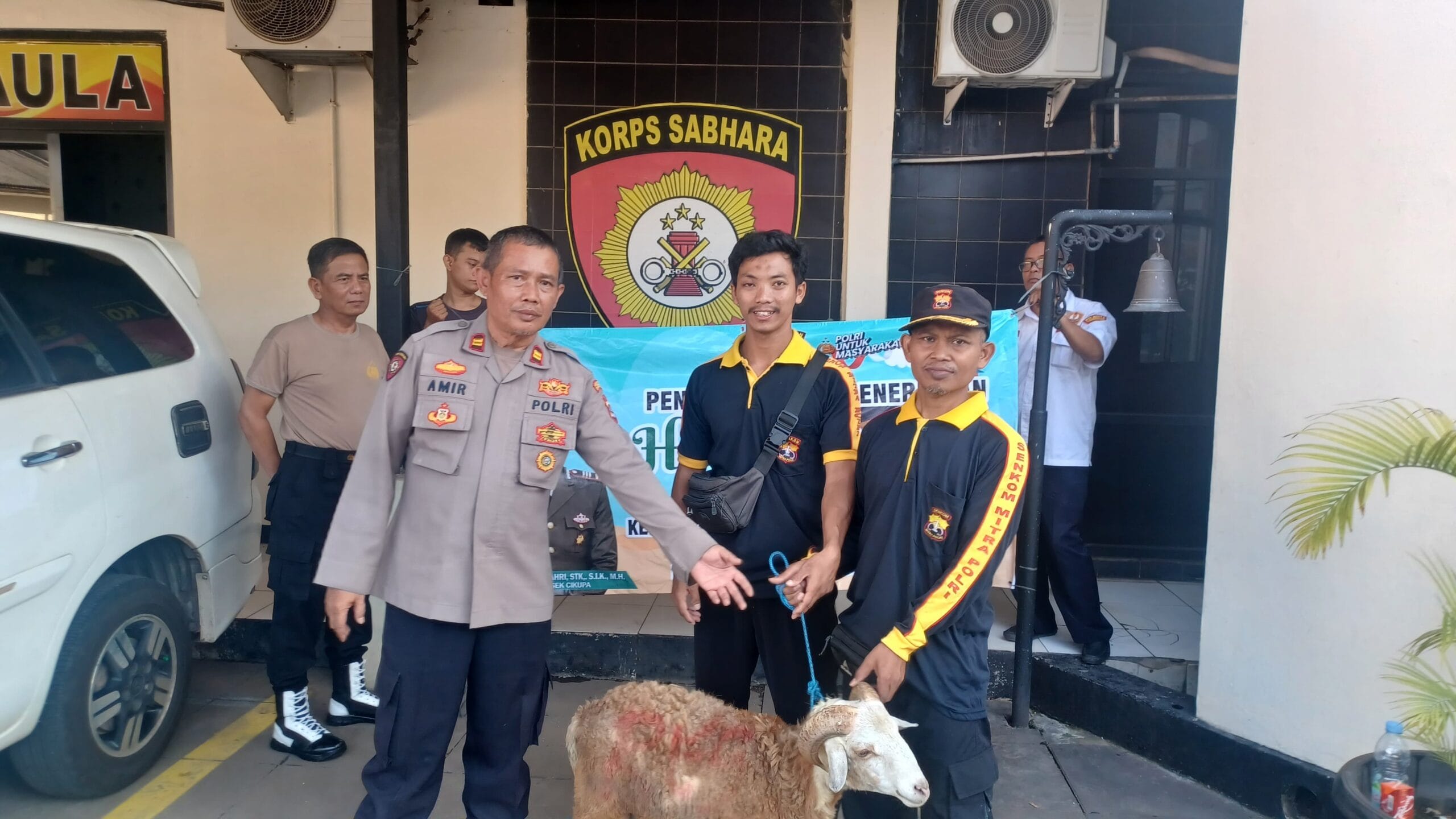 Polsek Cikupa Distribusikan Hewan Qurban kepada Masjid dan Mitra Kamtibmas Jelang Idul Adha