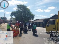Personel Polsek Cikupa Gerak Cepat Urai Kemacetan di Pertigaan Pasir Gadung Personel Polsek Cikupa Gerak Cepat Urai Kemacetan di Pertigaan Pasir Gadung