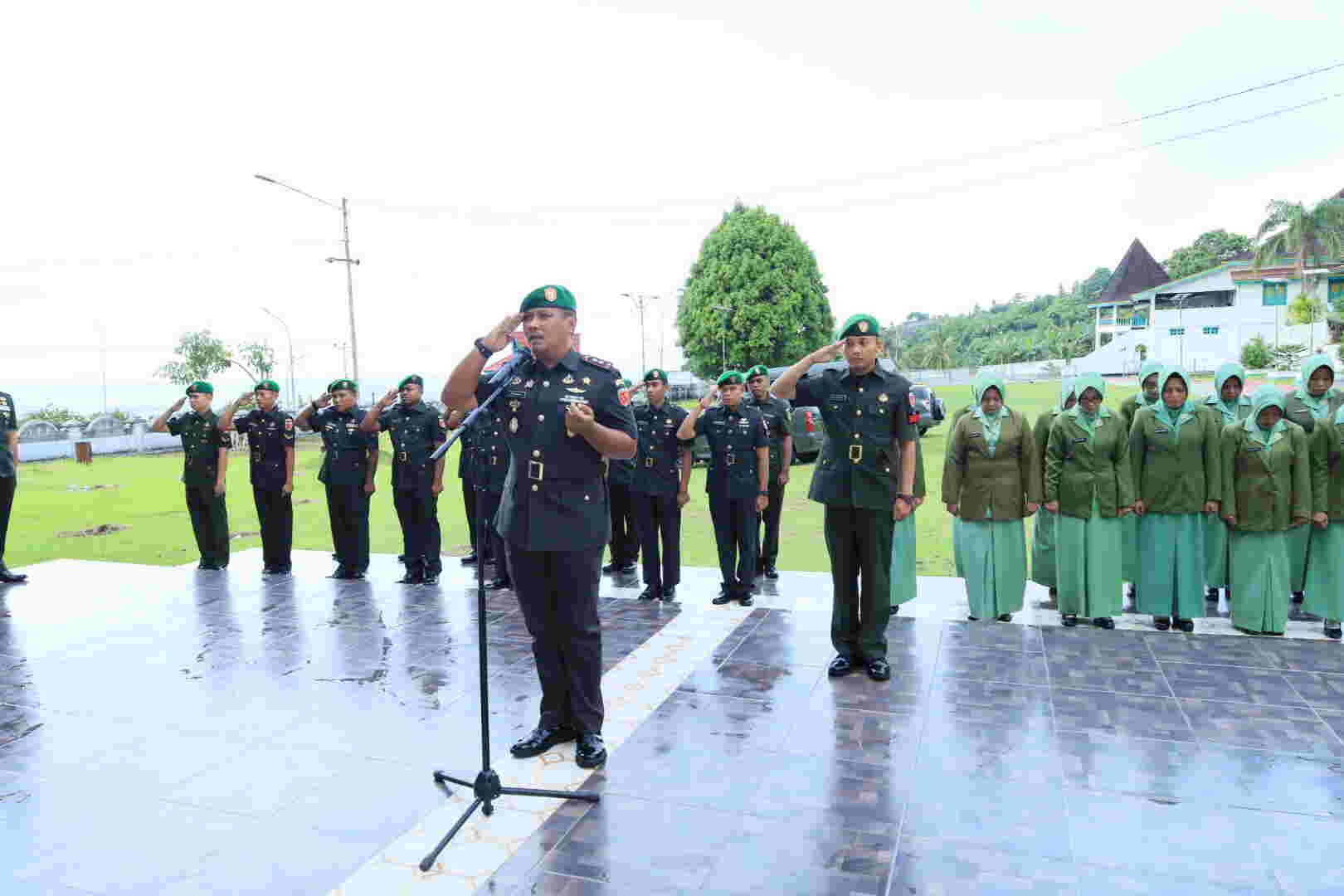 Dandim 1505/Tidore Pimpin Upacara Ziarah Rombongan HUT ke-69 Kodam XV/Pattimura Dandim 1505/Tidore Pimpin Upacara Ziarah Rombongan HUT ke-69 Kodam XV/Pattimura