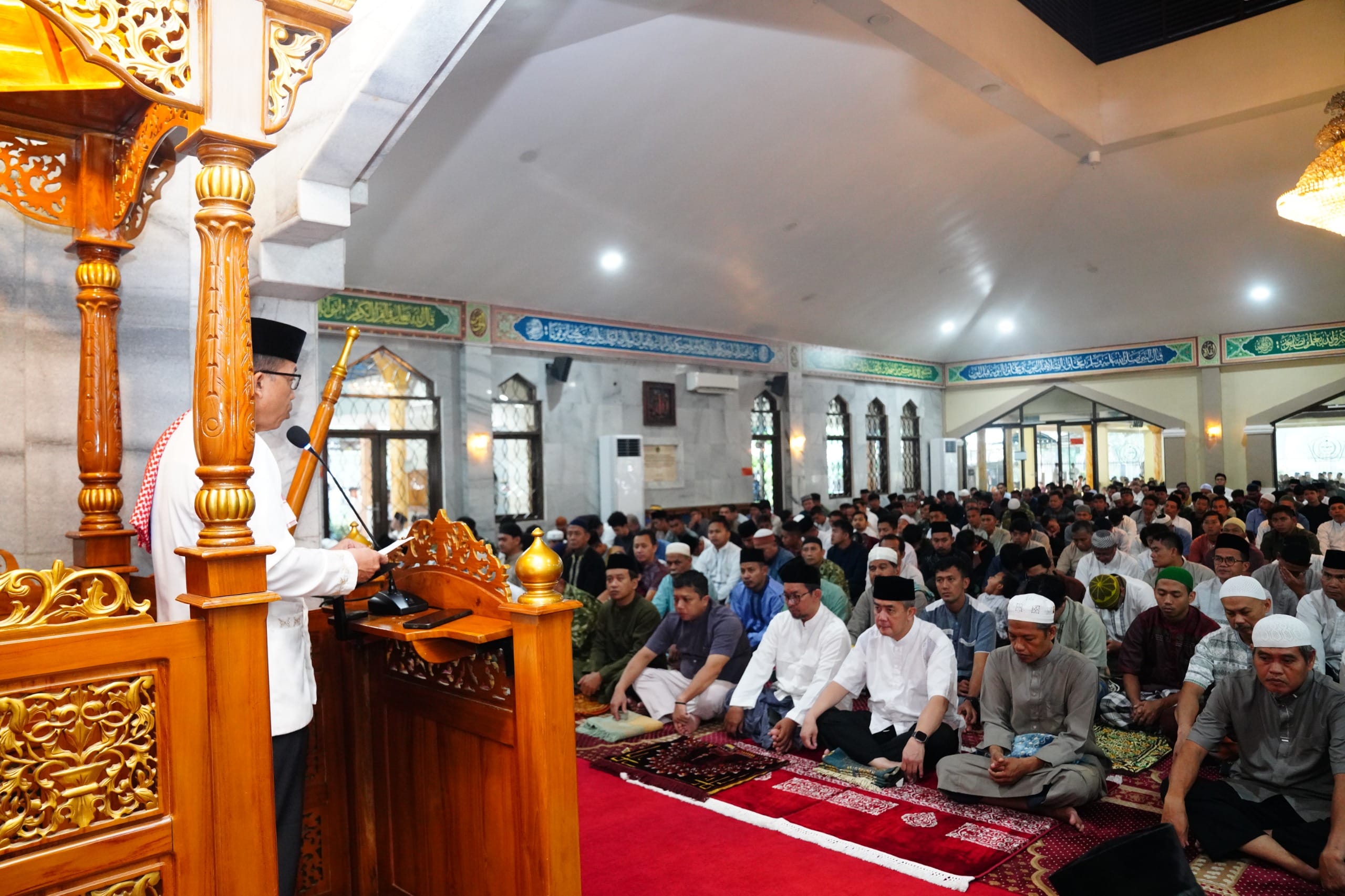 Mabes TNI Gelar Sholat Idul Adha 1447 H dan Penyembelihan Hewan Kurban di Cilangkap Mabes TNI Gelar Sholat Idul Adha 1447 H dan Penyembelihan Hewan Kurban di Cilangkap