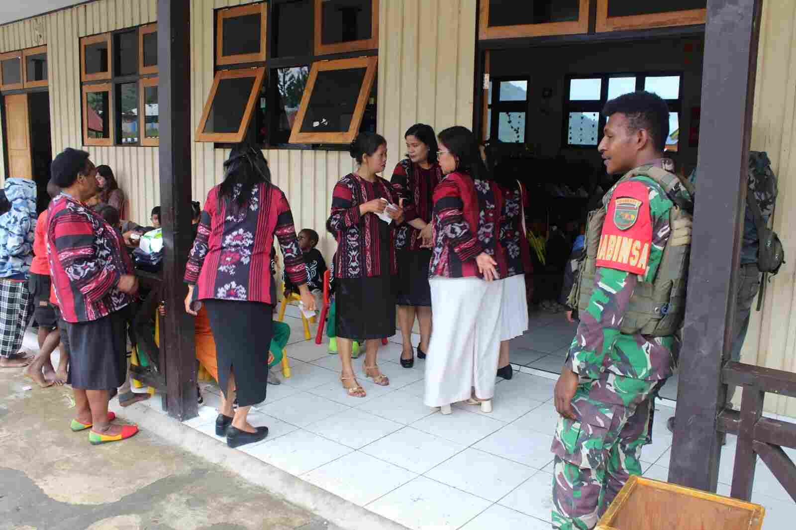 Kodim 1714/PJ dan Ibu Persit Hadiri Penyerahan Serta Penamatan Siswa TK B Nagalo Marannu Angkatan XII Tahun Pelajaran 2025/2026