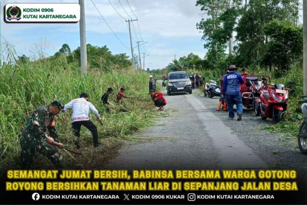 Semangat Jumat Bersih, Babinsa Bersama Warga Gotong Royong Bersihkan Tanaman Liar di Sepanjang Jalan Desa Semangat Jumat Bersih, Babinsa Bersama Warga Gotong Royong Bersihkan Tanaman Liar di Sepanjang Jalan Desa