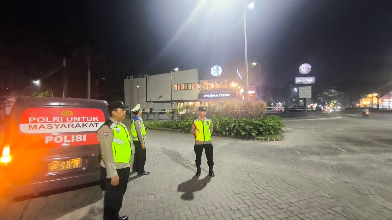 Patroli KRYD Polsek Cikupa Sisir Kawasan Citra Raya, Antisipasi Gangguan Kamtibmas dan Kejahatan Jalanan Patroli KRYD Polsek Cikupa Sisir Kawasan Citra Raya, Antisipasi Gangguan Kamtibmas dan Kejahatan Jalanan
