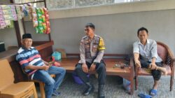 Bhabinkamtibmas Sukamulya Sambangi Ketua RT dan Warga, Perkuat Sinergitas Jaga Kamtibmas