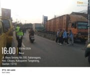Personel Polsek Cikupa Laksanakan PECAK Sore Hari, Urai Kemacetan di Simpang Columbus PT Cingluh