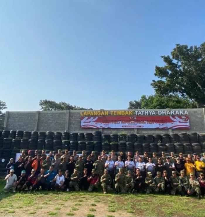 Satu Bidikan, Satu Semangat: Forkopimcam Kediri Kompak di Lomba Menembak Hari Bhayangkara Ke-80