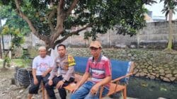 Dua Bhabinkamtibmas Polsek Cikupa Sambangi Warga Pasir Gadung, Perkuat Sinergi Kamtibmas