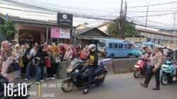 Personel Polsek Cikupa Laksanakan PECAK Sore Hari, Arus Lalu Lintas Tetap Ramai Lancar dan Terkendali