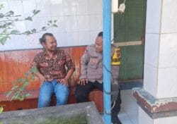 Bhabinkamtibmas Desa Cikupa Sambangi Warga, Perkuat Silaturahmi dan Harkamtibmas
