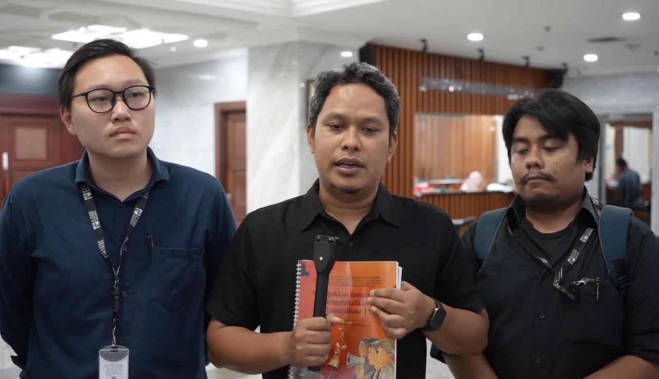 Tim Advokasi Reformasi Sektor Keamanan Desak MK Kembalikan TNI ke Jalur Pertahanan, Soroti Potensi Perluasan Peran Militer Tim Advokasi Reformasi Sektor Keamanan Desak MK Kembalikan TNI ke Jalur Pertahanan, Soroti Potensi Perluasan Peran Militer
