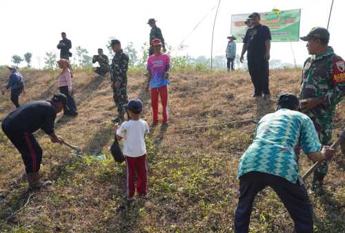 Pembinaan Lingkungan Hidup, Kodim Bojonegoro Tanam Ribuan Pohon Kayu Putih dan Balsa