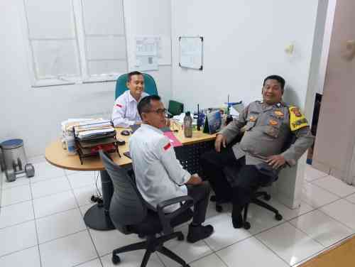 Bhabinkamtibmas Desa Bitung Jaya Sambangi Manajemen Kawasan Griya Idola, Perkuat Sinergi Kamtibmas Bhabinkamtibmas Desa Bitung Jaya Sambangi Manajemen Kawasan Griya Idola, Perkuat Sinergi Kamtibmas