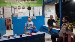 Bhabinkamtibmas Desa Bitung Jaya Ajak Warga Aktif Jaga Keamanan Melalui Ronda Siskamling Bhabinkamtibmas Desa Bitung Jaya Ajak Warga Aktif Jaga Keamanan Melalui Ronda Siskamling