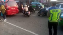 Personel Polsek Cikupa Laksanakan Pengaturan Lalu Lintas Pagi, Wujudkan Kamseltibcar di Jam Sibuk