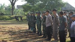 Pererat Kemanunggalan, Brigif TP 33/Naga Sesha Gelar Karya Bakti dan Anjangsana di Bubulan Bojonegoro