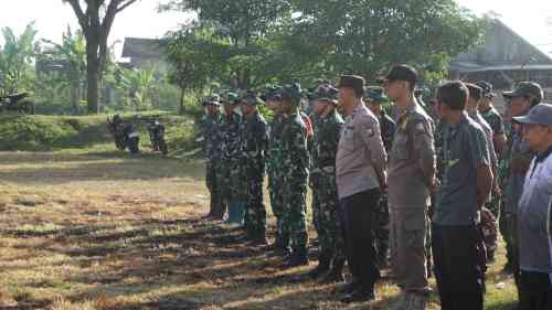 Pererat Kemanunggalan, Brigif TP 33/Naga Sesha Gelar Karya Bakti dan Anjangsana di Bubulan Bojonegoro