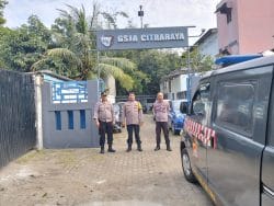 Polsek Cikupa Amankan Ibadah Minggu Kasih di Sejumlah Gereja Wilayah Citra Raya Polsek Cikupa Amankan Ibadah Minggu Kasih di Sejumlah Gereja Wilayah Citra Raya