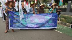 Massa KNARA Bergerak dari TVRI ke DPR RI, Aksi Reforma Agraria Mulai Memanas Pagi Ini Massa KNARA Bergerak dari TVRI ke DPR RI, Aksi Reforma Agraria Mulai Memanas Pagi Ini