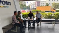 Bhabinkamtibmas dan Babinsa Sambangi Bizpoint Sukamulya, Senkom Cikupa Apresiasi Program Polri Bhabinkamtibmas dan Babinsa Sambangi Bizpoint Sukamulya, Senkom Cikupa Apresiasi Program Polri