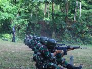 Tingkatkan Profesionalisme Prajurit, Kodim 1505/Tidore Laksanakan Latihan Menembak Senjata Ringan