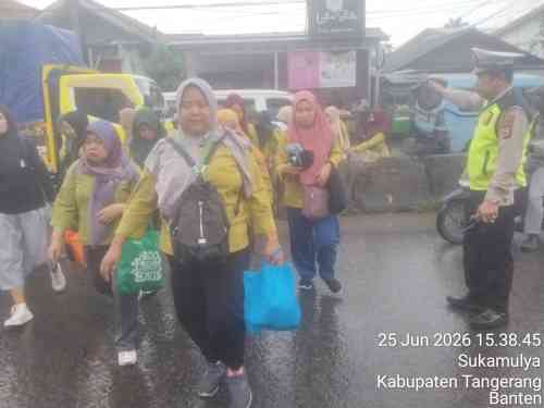 IPTU Udi Muhdi Hadir di Tengah Kepadatan, Arus Lalu Lintas Cikupa Tetap Lancar
