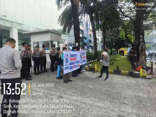 Aksi di BGN RI, Desak Copot Kepala Lembaga MBG di Tengah Sorotan Publik
