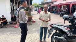 Pagi Ini di Tuban, Polantas Tuban Bikin Pengendara Berhenti Sukarela Bahas SIM dan STNK