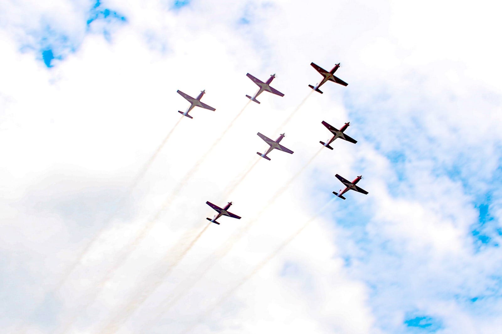 Open Base Jupiter Aerobatic Team di Lanud Sjamsudin Noor, Disambut Meriah Ribuan Warga Banua Padati Apron