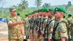Wapang TNI Tinjau Yonif TP 842/Badak Sakti, Dukung Pertahanan dan Ekonomi Daerah