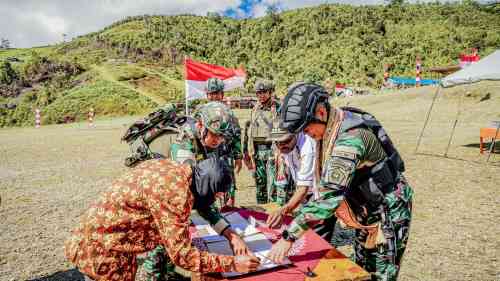 Sinergi TNI dan Masyarakat Berbuah Manis, Delapan Anggota TPNPB-OPM Kembali ke Pangkuan Ibu Pertiwi