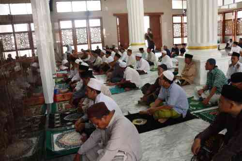 Jumling di Sukadiri, Kapolresta Tangerang Ajak Warga Jadi Penangkal Hoaks Kebakaran TPA Jatiwaringin