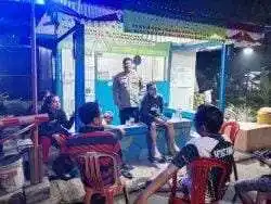 Bhabinkamtibmas Polsek Cikupa Ronda Siskamling Bersama Warga, Perkuat Keamanan Lingkungan
