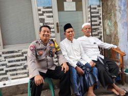 Sambangi Tokoh Masyarakat H. Udin, Bhabinkamtibmas Desa Bitung Jaya Perkuat Sinergi Jaga Kamtibmas