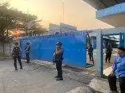 Kortas Tipidkor Mabes Polri Lakukan Pemeriksaan dan Penggeledahan di PT Cahaya Baja Sukses Cikupa